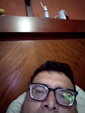 Snapshot of Santiagoqro85 chatting on September 22, 2025, 1:39 pm Santiagoqro85 online show from September 22, 2025, 1:39 pm