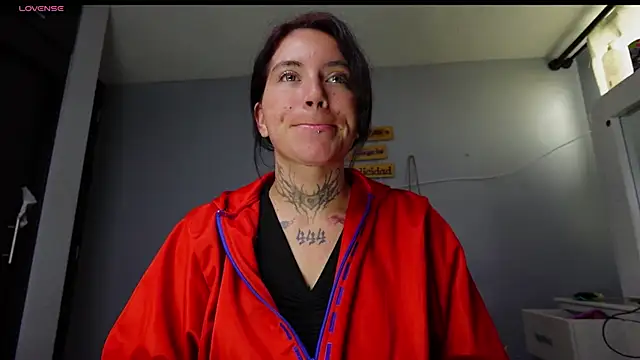 iriss cardenas online show from October 10, 2025, 11:33 am