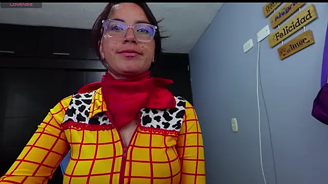 iriss cardenas online show from September 23, 2025, 11:17 am