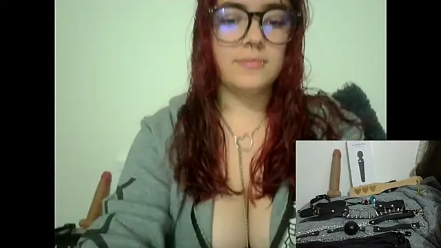 Viviana2400 online show from September 14, 2025, 12:00 am