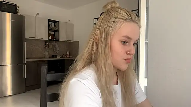 Snapshot of Maria_blaze chatting on September 17, 2025, 1:57 pm Maria blaze online show from September 17, 2025, 1:57 pm