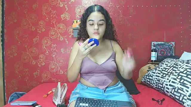 Snapshot of Isis_Bladee chatting on September 17, 2025, 3:25 pm Isis Bladee online show from September 17, 2025, 3:25 pm