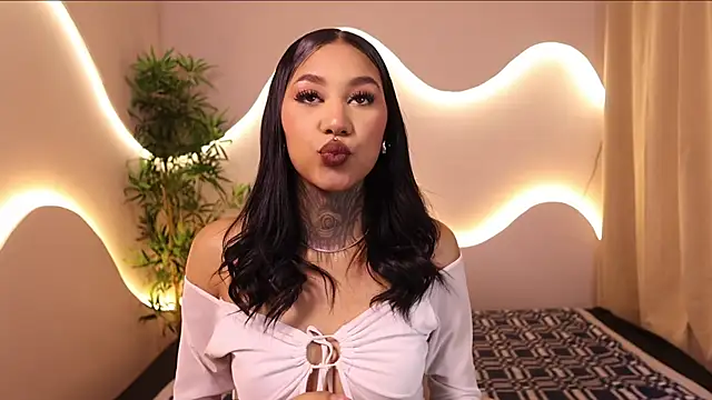 Anaya olyx online show from October 3, 2025, 4:36 am