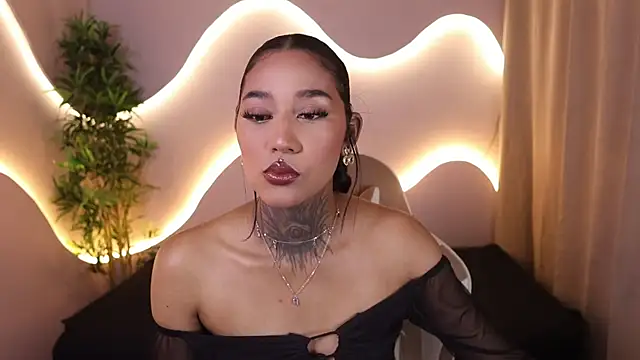 Anaya olyx online show from September 25, 2025, 5:13 am