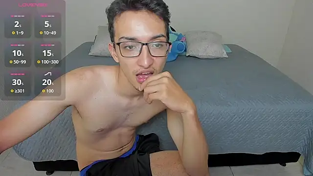 Snapshot of lustduo1 chatting on October 25, 2025, 10:10 pm lustduo1 online show from October 25, 2025, 10:10 pm