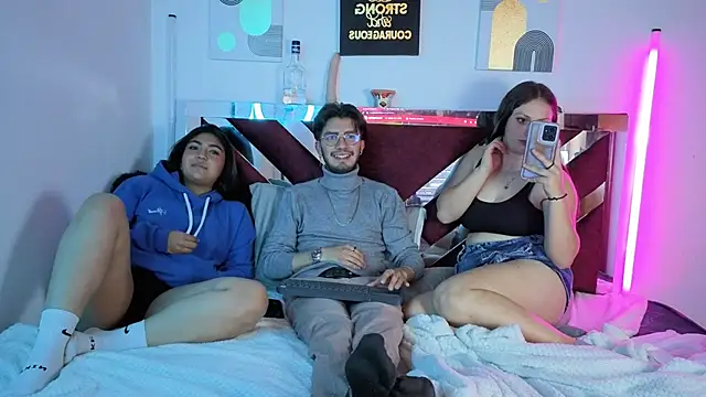 nerd perverse online show from September 13, 2025, 10:32 pm