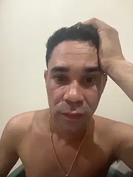 Snapshot of Reisy_HC chatting on September 19, 2025, 3:43 am Reisy HC online show from September 19, 2025, 3:43 am