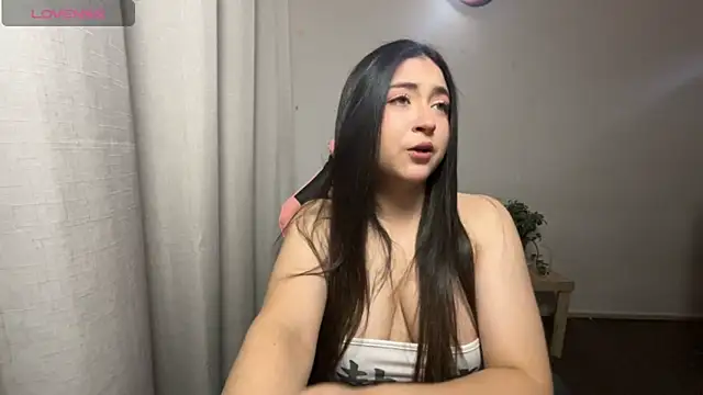 valentinauwu online show from February 27, 2026, 2:01 am