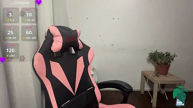 valentinauwu online show from March 2, 2026, 12:44 am