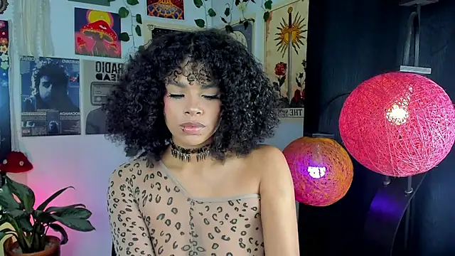 Raven luv online show from December 2, 2025, 12:33 am