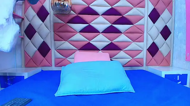 Snapshot of abbyrouss_ chatting on September 23, 2025, 3:02 am abbyrouss online show from September 23, 2025, 3:02 am