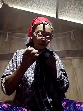 Snapshot of -Xuka-200 chatting on October 1, 2025, 2:27 am -Xuka-200 online show from October 1, 2025, 2:27 am