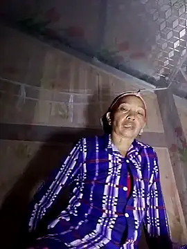 Snapshot of -Xuka-200 chatting on September 25, 2025, 12:00 pm -Xuka-200 online show from September 25, 2025, 12:00 pm