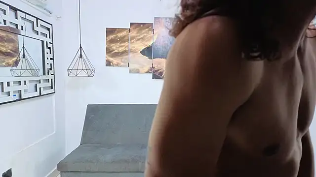 Snapshot of Golden_boys_ggh chatting on October 12, 2025, 6:59 am Golden boys ggh online show from October 12, 2025, 6:59 am