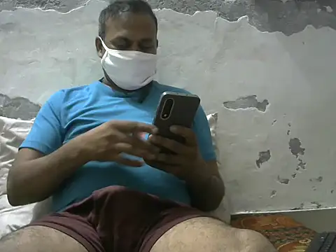 Famit025 online show from March 27, 2026, 6:09 pm