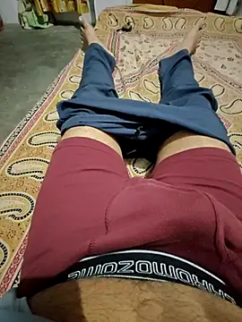 Famit025 online show from March 3, 2026, 7:48 am