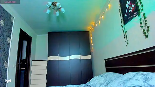 bonnybimi online show from October 1, 2025, 2:21 pm