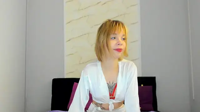 KittyGolden online show from September 14, 2025, 4:57 am