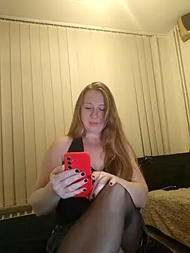 Snapshot of MazySunny chatting on October 14, 2025, 7:14 pm MazySunny online show from October 14, 2025, 7:14 pm