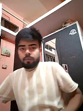 soniriyaa010101 online show from April 13, 2026, 7:56 am