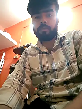 soniriyaa010101 online show from November 3, 2025, 7:46 am