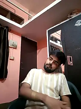 soniriyaa010101 online show from April 6, 2026, 6:03 am