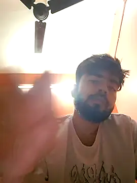 soniriyaa010101 online show from October 17, 2025, 6:43 pm