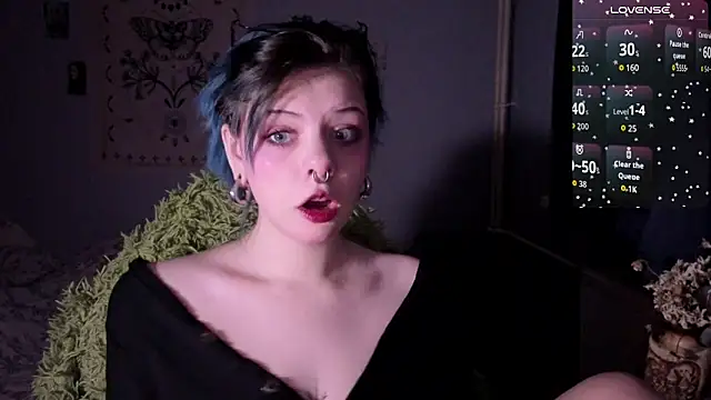 Alice Zev online show from November 26, 2025, 9:37 pm