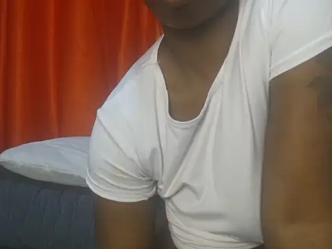 mzozoyi online show from April 2, 2026, 7:42 pm