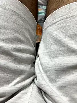 sunnu 97  online show from November 3, 2025, 6:07 am