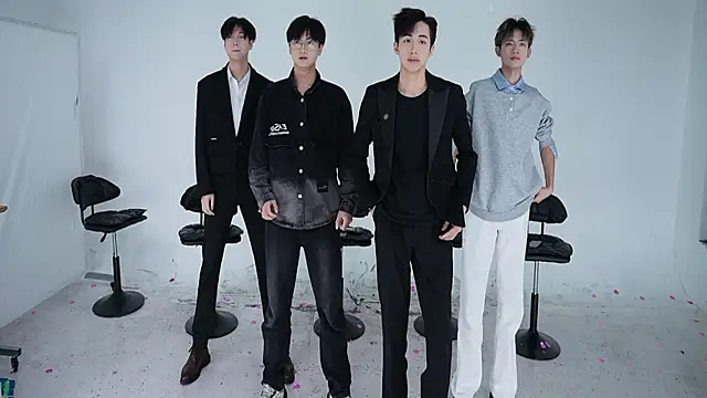 JL-sweetbaby1 online show from October 18, 2025, 10:23 pm