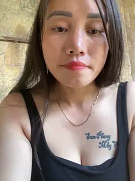 Snapshot of chipp-bong chatting on October 11, 2025, 7:42 am chipp-bong online show from October 11, 2025, 7:42 am