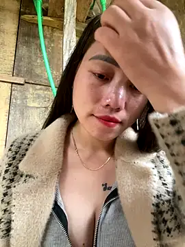 Snapshot of chipp-bong chatting on October 31, 2025, 1:02 am chipp-bong online show from October 31, 2025, 1:02 am