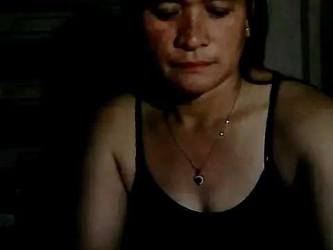 Snapshot of yoursPinayMama1682 chatting on October 6, 2025, 1:12 pm yoursPinayMama1682 online show from October 6, 2025, 1:12 pm