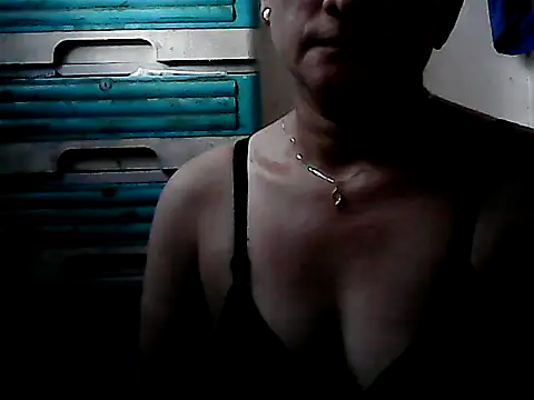 Snapshot of yoursPinayMama1682 chatting on October 19, 2025, 11:29 pm yoursPinayMama1682 online show from October 19, 2025, 11:29 pm