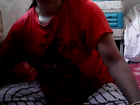 Snapshot of yoursPinayMama1682 chatting on September 25, 2025, 1:44 am yoursPinayMama1682 online show from September 25, 2025, 1:44 am