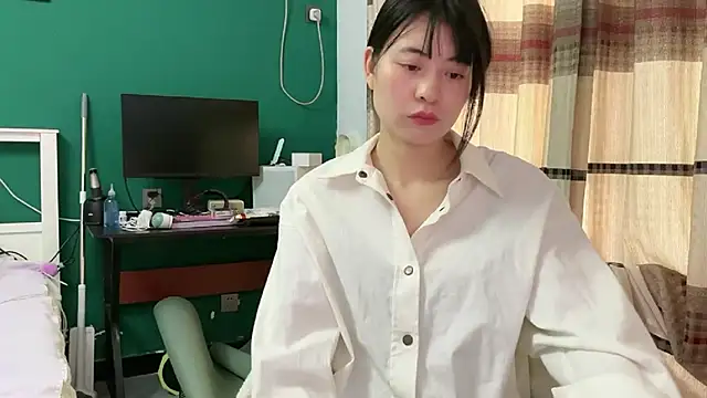 xuanxuanOo online show from September 25, 2025, 7:03 am
