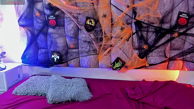 miss-dahlia online show from October 11, 2025, 2:18 pm