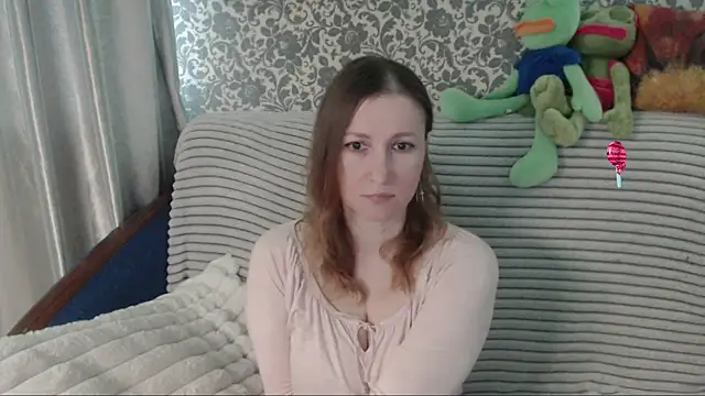 LesanaMagic online show from May 27, 2026, 4:53 am