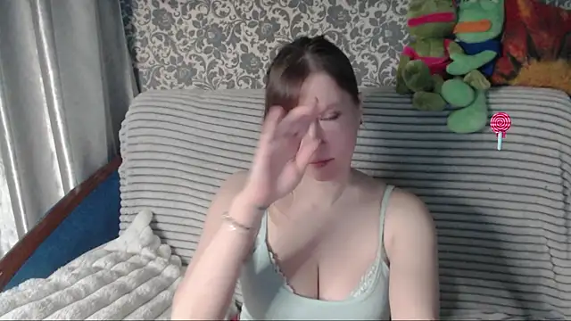LesanaMagic online show from May 14, 2026, 3:36 am