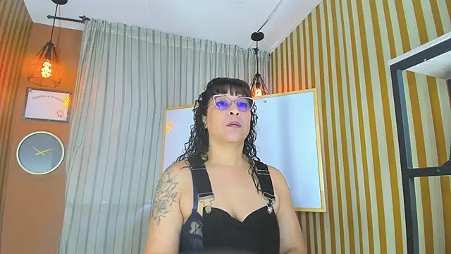 Snapshot of Jenni_Zeller chatting on October 23, 2025, 12:15 pm Jenni Zeller online show from October 23, 2025, 12:15 pm