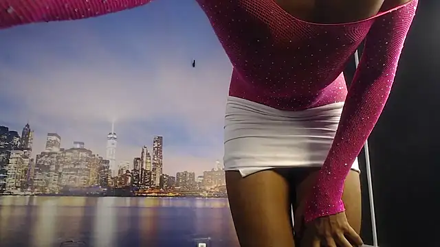 RiriCerchar online show from October 7, 2025, 2:45 am