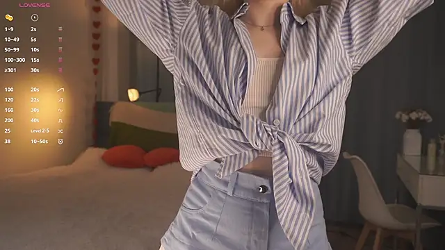 Snapshot of KrishnaSimmons chatting on October 7, 2025, 7:04 pm KrishnaSimmons online show from October 7, 2025, 7:04 pm