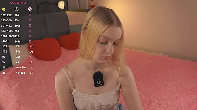 Snapshot of KrishnaSimmons chatting on October 26, 2025, 7:36 pm KrishnaSimmons online show from October 26, 2025, 7:36 pm