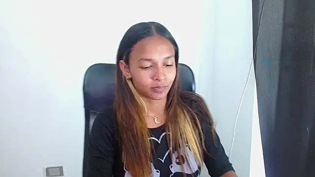 BiancaEmber9 online show from September 10, 2025, 3:44 pm
