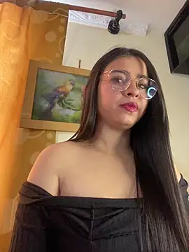 I am valentinaa online show from September 18, 2025, 1:14 pm