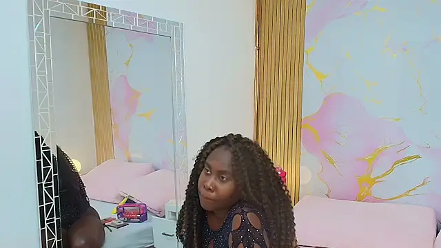 Snapshot of AlishaDixon chatting on October 27, 2025, 11:55 am AlishaDixon online show from October 27, 2025, 11:55 am