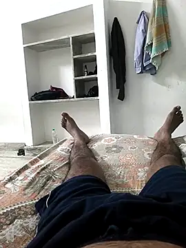 Chanderi19 online show from April 15, 2026, 6:34 pm