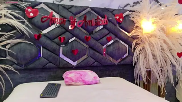 Snapshot of Amy_Dowson chatting on September 18, 2025, 3:04 pm Amy Dowson online show from September 18, 2025, 3:04 pm