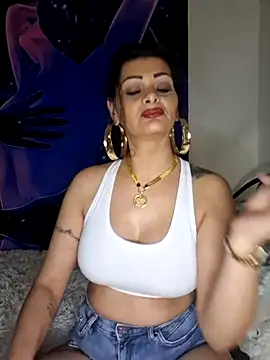 Pillango1212 online show from December 16, 2025, 6:01 pm